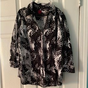 Women Button Down Shirt. Size Large preowned